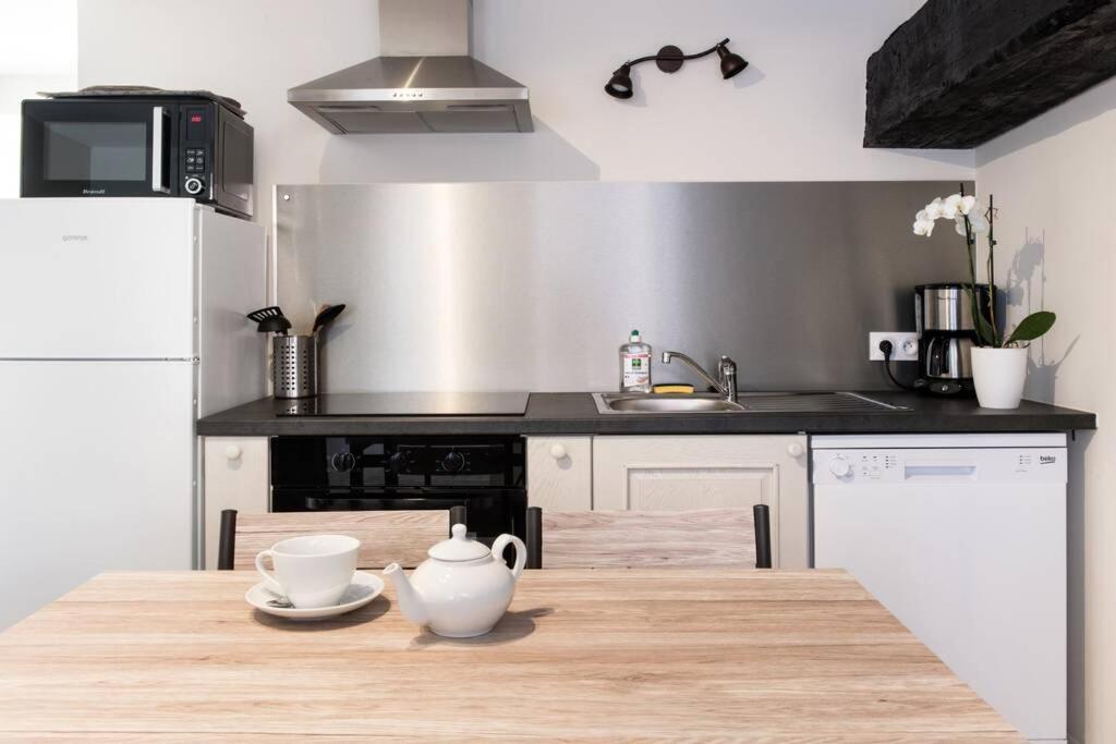 Appartement Beau T3 *** pour 2 à 4 pers avec patio privatif à La Couarde-sur-Mer Extérieur photo