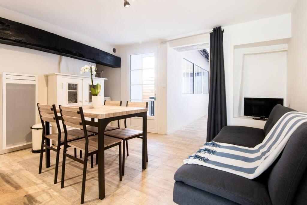 Appartement Beau T3 *** pour 2 à 4 pers avec patio privatif à La Couarde-sur-Mer Extérieur photo