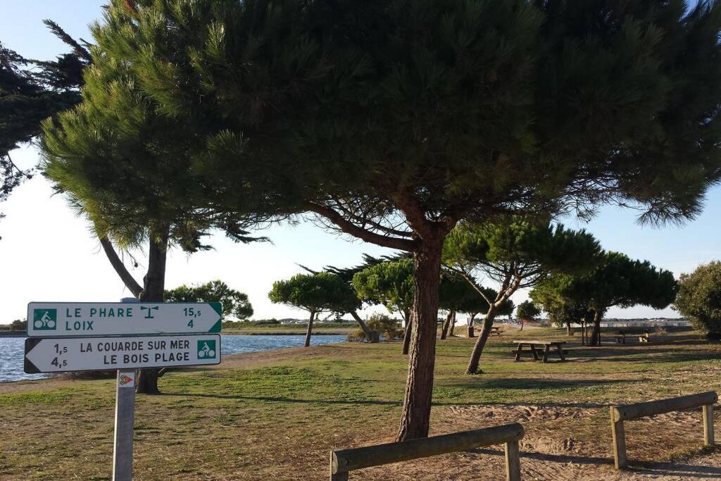 Appartement Beau T3 *** pour 2 à 4 pers avec patio privatif à La Couarde-sur-Mer Extérieur photo